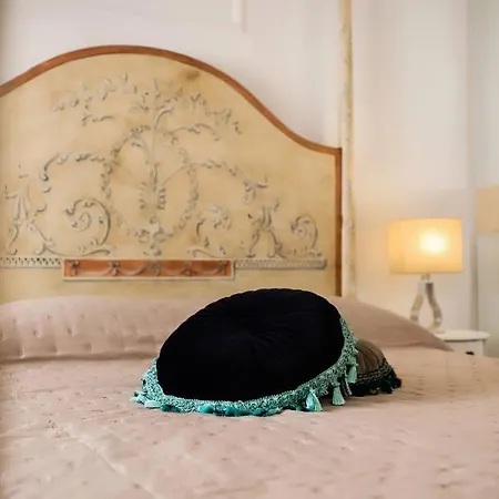 Elephant In My דירה *