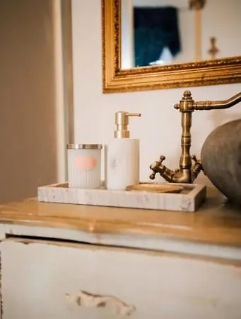 Elephant In My Appartement