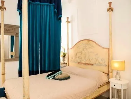 Apartman Elephant In My *